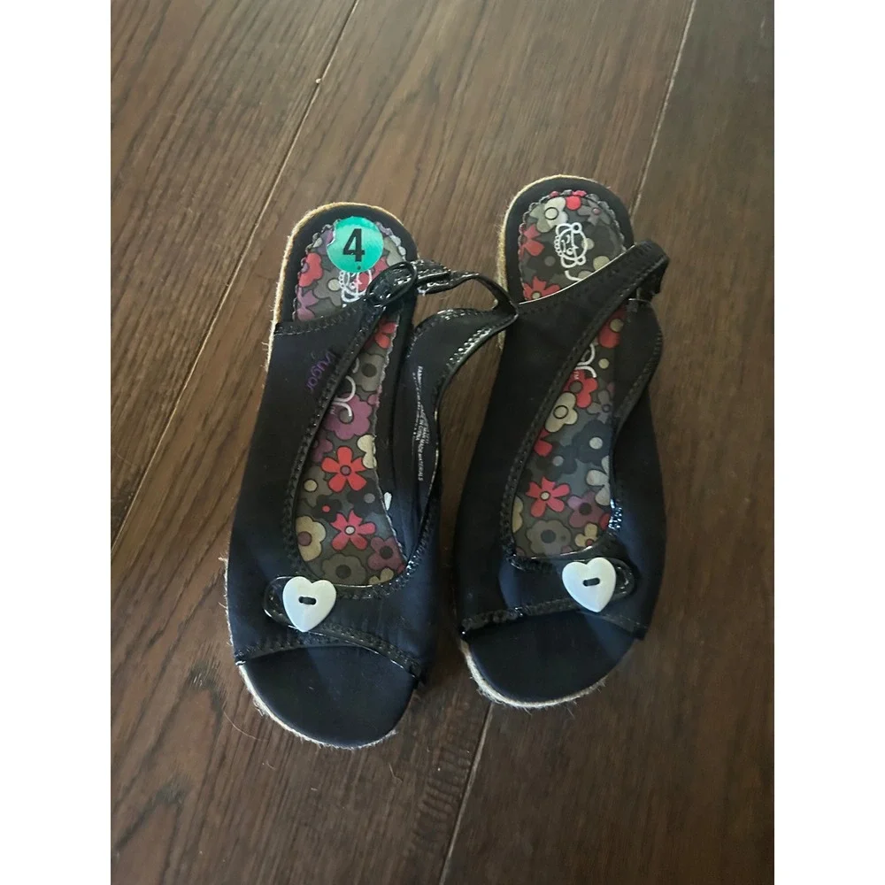 Y2K Sugar Kids Black Wedge Espadrille Sandals Heart Button Peep Toe Size 4m
